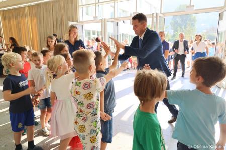 V Kamniku odprli eno najbolj modernih osnovnih šol v Sloveniji (40)